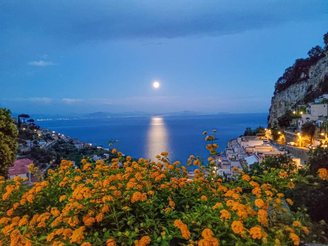 Casa Enzo Con Vista Mare Apartment Amalfi Luaran gambar